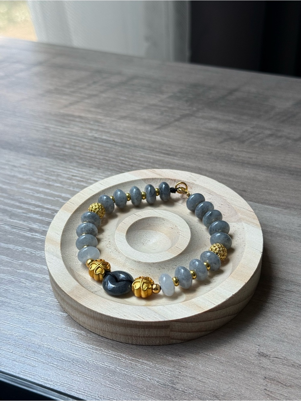 Handcrafted Jade Donut Bracelet 7.5in